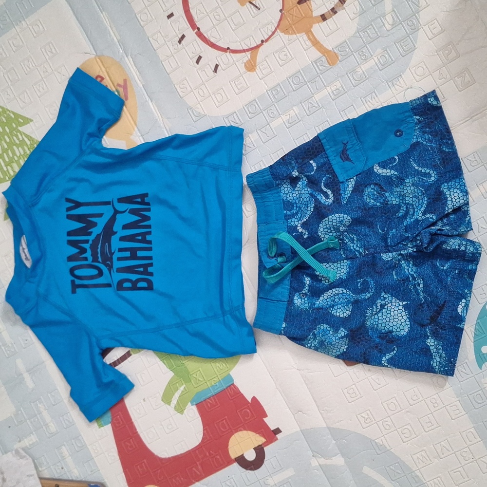 Tommy Bahama, Size 12 months